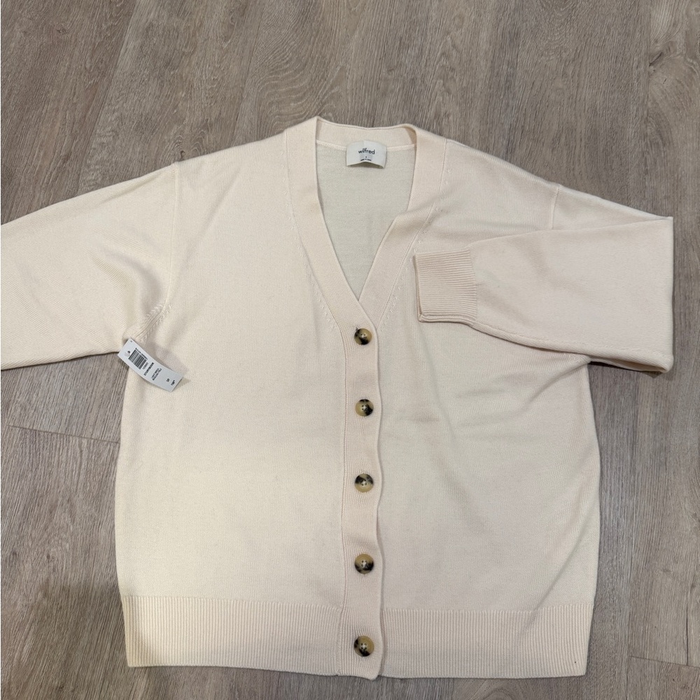 Aritzia 100% merino wool sweater，brand new condition